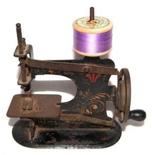#982 Casige Toy Sewing Machine