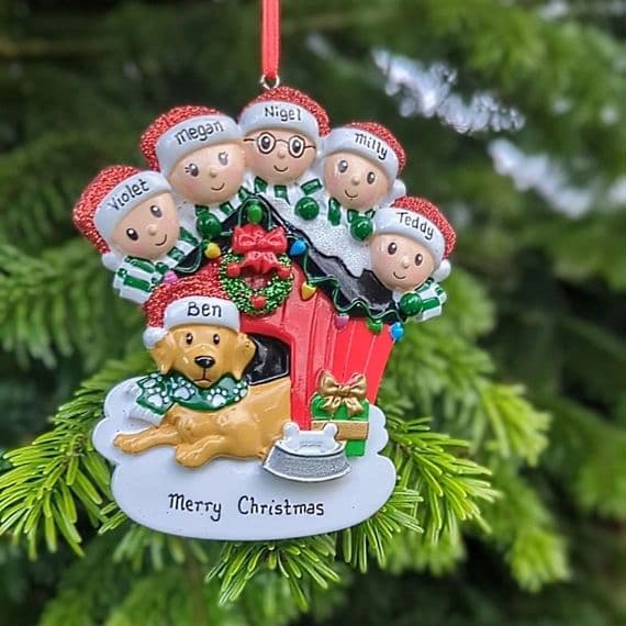 Kennel Family of 5 with Dog Personalised Decoration