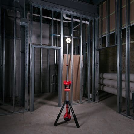 M18™ LED STAND LIGHT