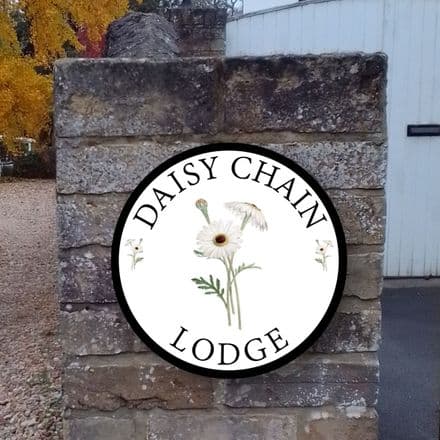 Daisy house sign or wall plaque