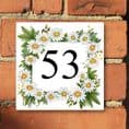 House number with daisy wreath