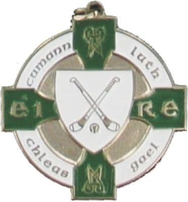 Crossed Hurls Medal Green & Silver - 34mm