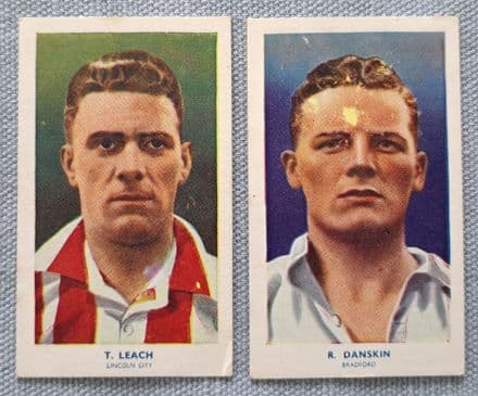 "Famous Footballers", R&J Hill (1939, 2 of 75)