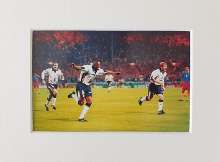 "Ian Wright Scores" Card