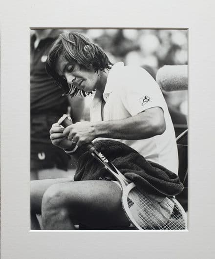 Adriano Panatta Press Photo "Regripping"
