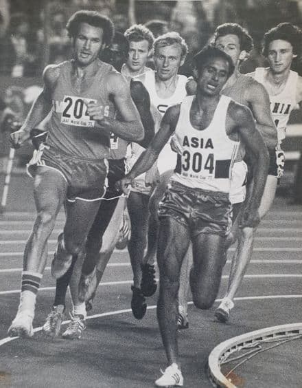 Alberto Juantorena Large Black and White Photo