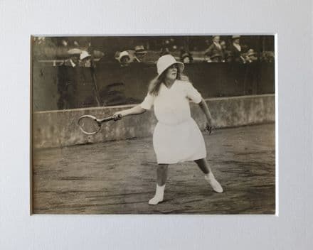Betty Nuthall Press Photo