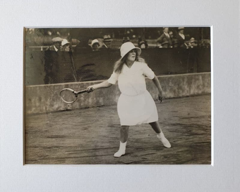 Betty Nuthall Press Photo