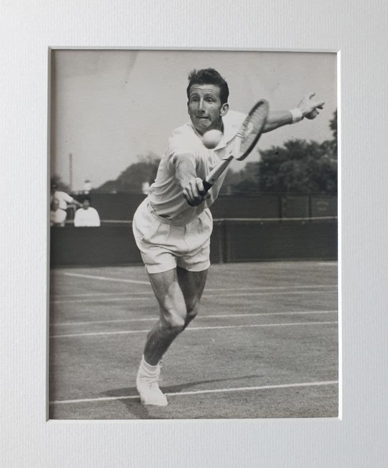 Bob Carmichael Press Photo