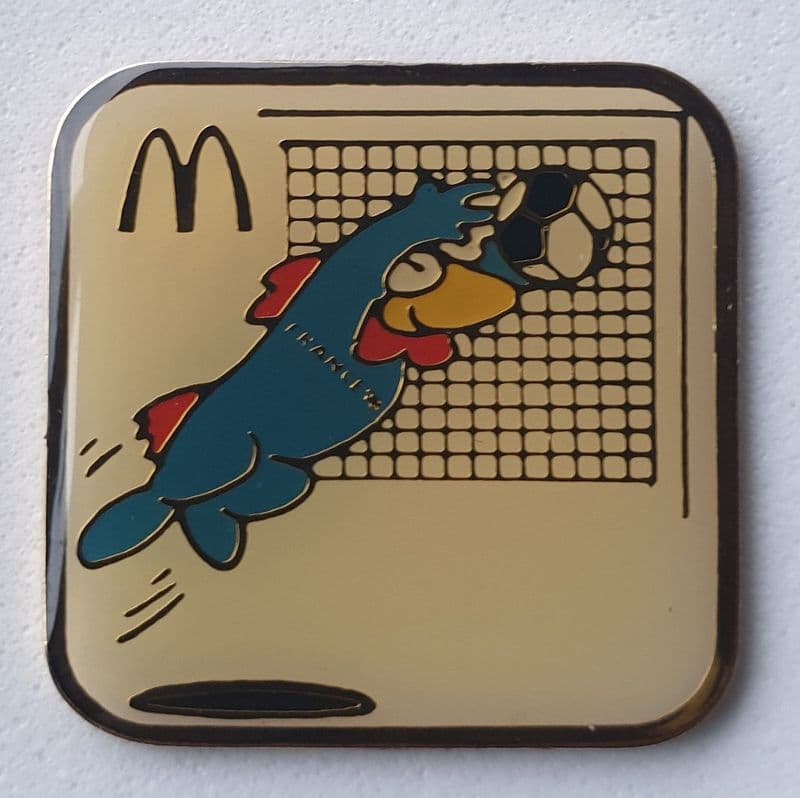 France 98 Footix McDonalds Keeper Pin Badge