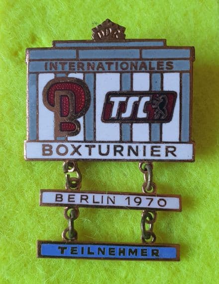 Internationales Boxturnier Berlin 1970 Enamel Pin Badge