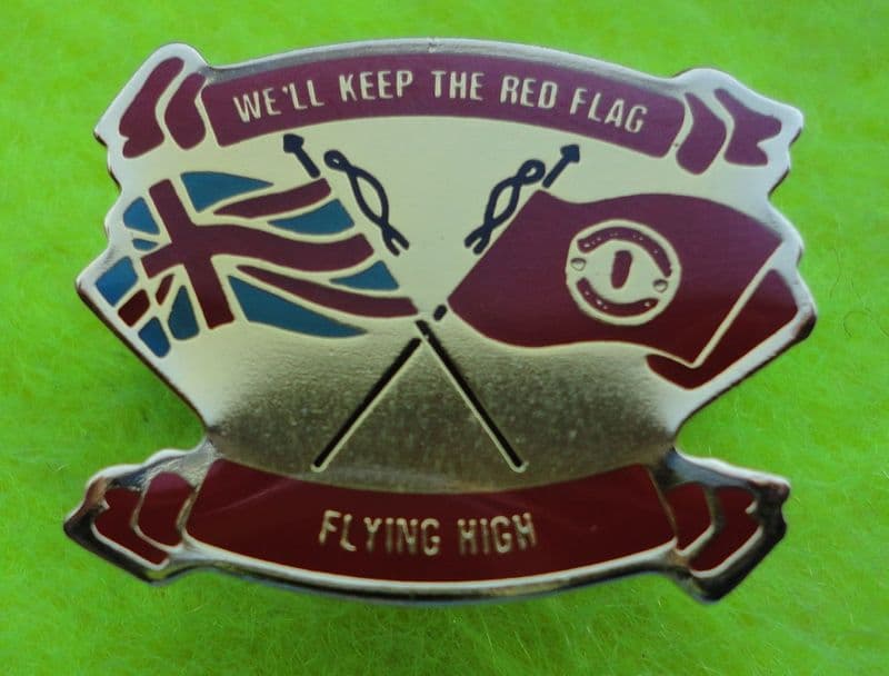 Manchester United Red Flag Enamel Pin Badge