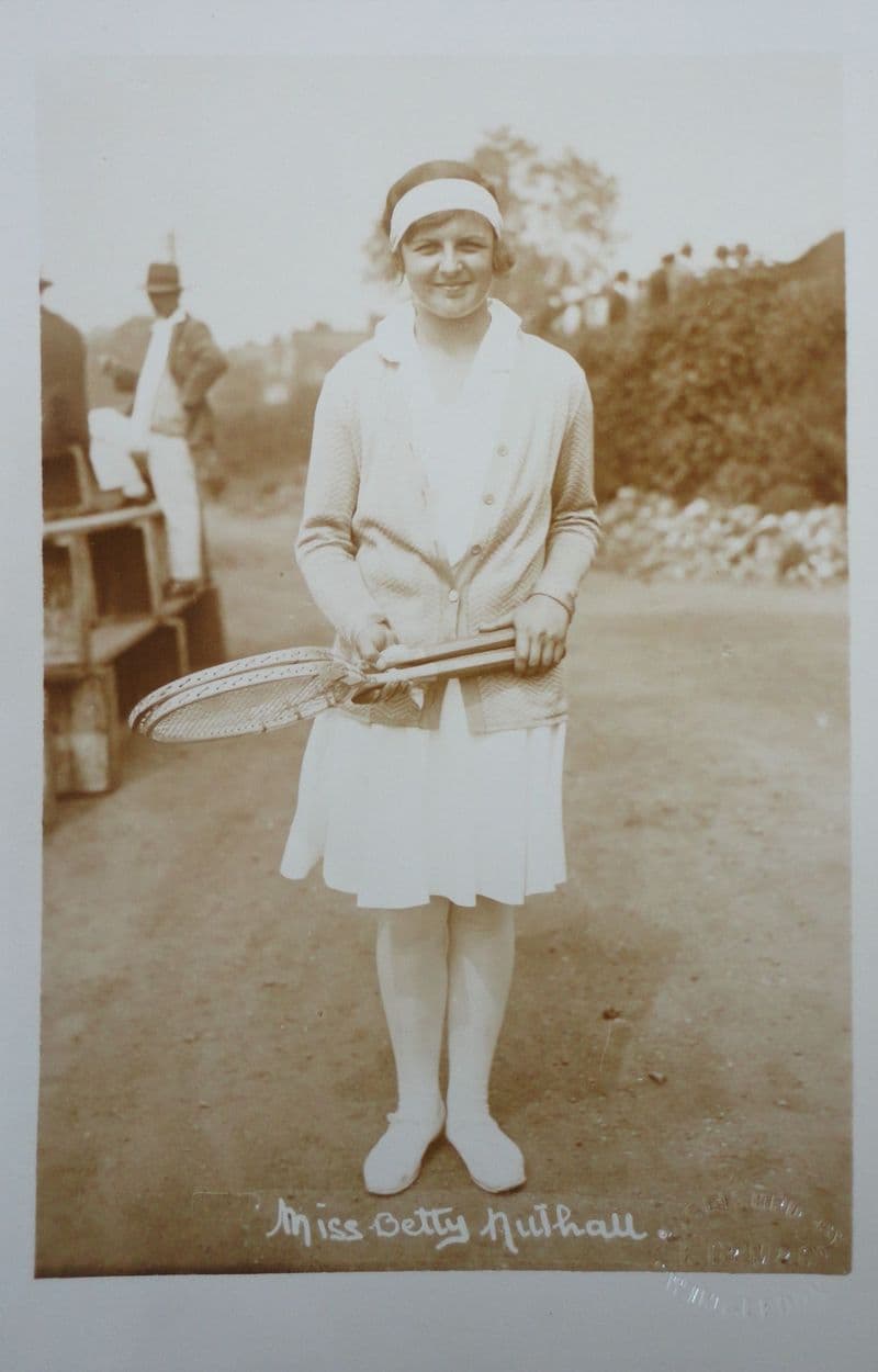 Miss Betty Nuthall Trim Card (Unused)