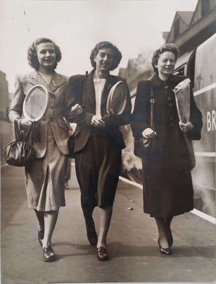 Misses J Cannon, J Quertier, J Curry Press Photo (1948)