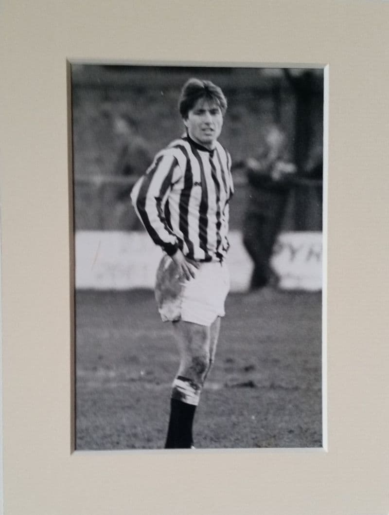 Paul Roberts (Fisher Athletic), B&W Press Photo