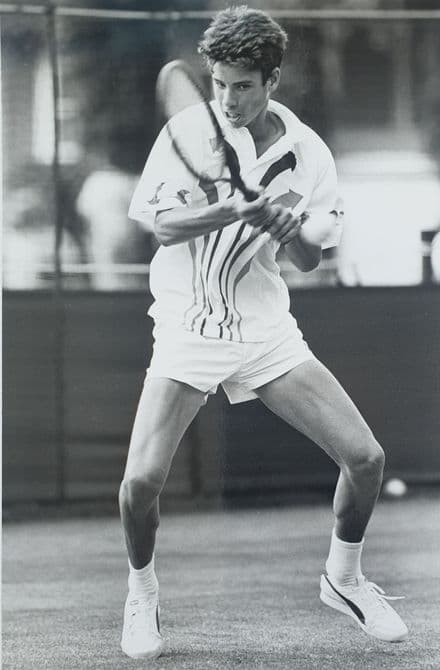 Paul Robinson Press Photo (Eastbourne, 1989) "Backhand"