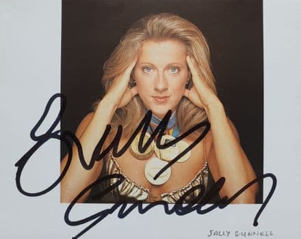 Sally Gunnell Photo SIGNED