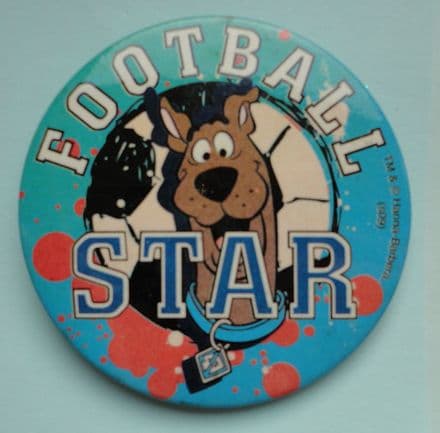 Scooby Doo "Football Star" Pin Badge