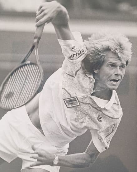 Stefan Edberg Press Photo "Serving" (1990)