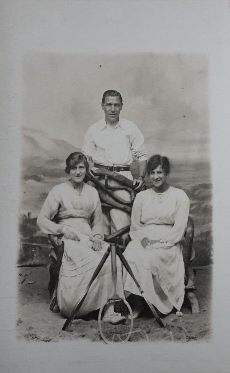 Three Players Resting Card (Unused)