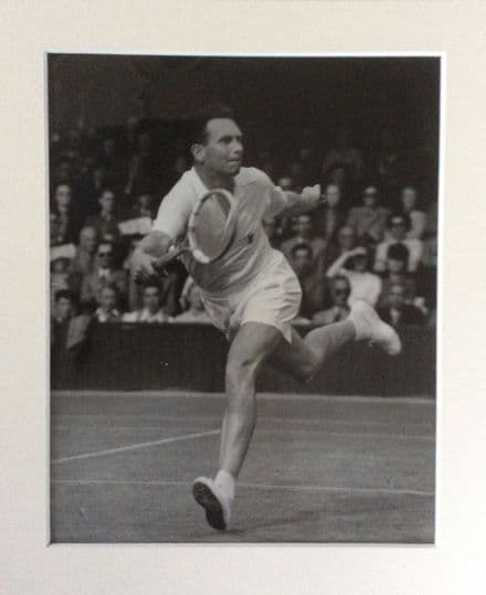 V Cernik Press Photo (1949)