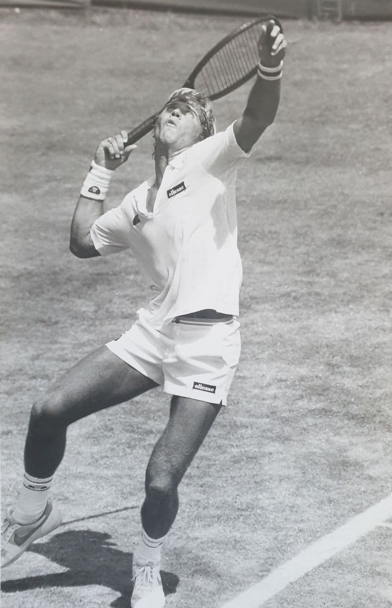 Vince Van Patten Press Photo (Serving)
