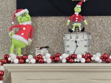 1.8m / 2.7m Red & White Mixed Bauble Christmas Garland