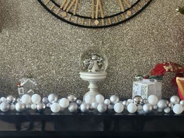 1.8m / 2.7m White & Silver Mixed Bauble Christmas Garland