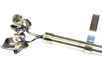 16/19mm Antique Brass Extendable Eyelet Curtain Pole with Twin Leaf Finials 1.2m - 2.1m