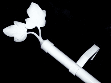 16/19mm Gloss White Extendable Eyelet Curtain Pole System with twin leaf Finials 1.2m - 2.1m