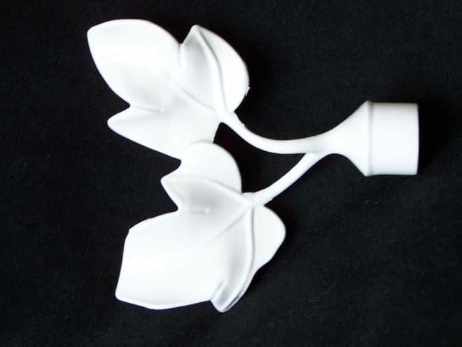 16mm Gloss White Metal Curtain Pole Twin Leaf Finials