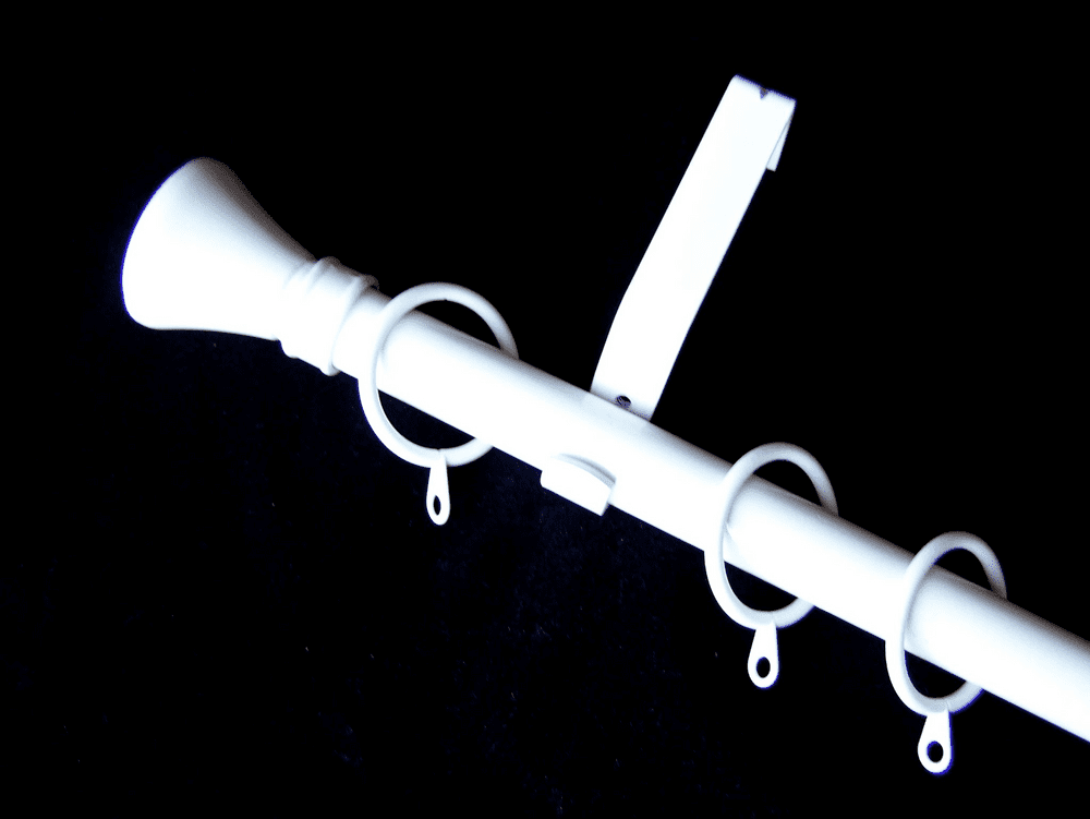 19mm White Curtain Pole Trophy Finials 1 8m 3 6m