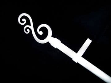19mm White Extendable Eyelet Curtain Pole System Swirl Finials 1.2m - 2.1m.