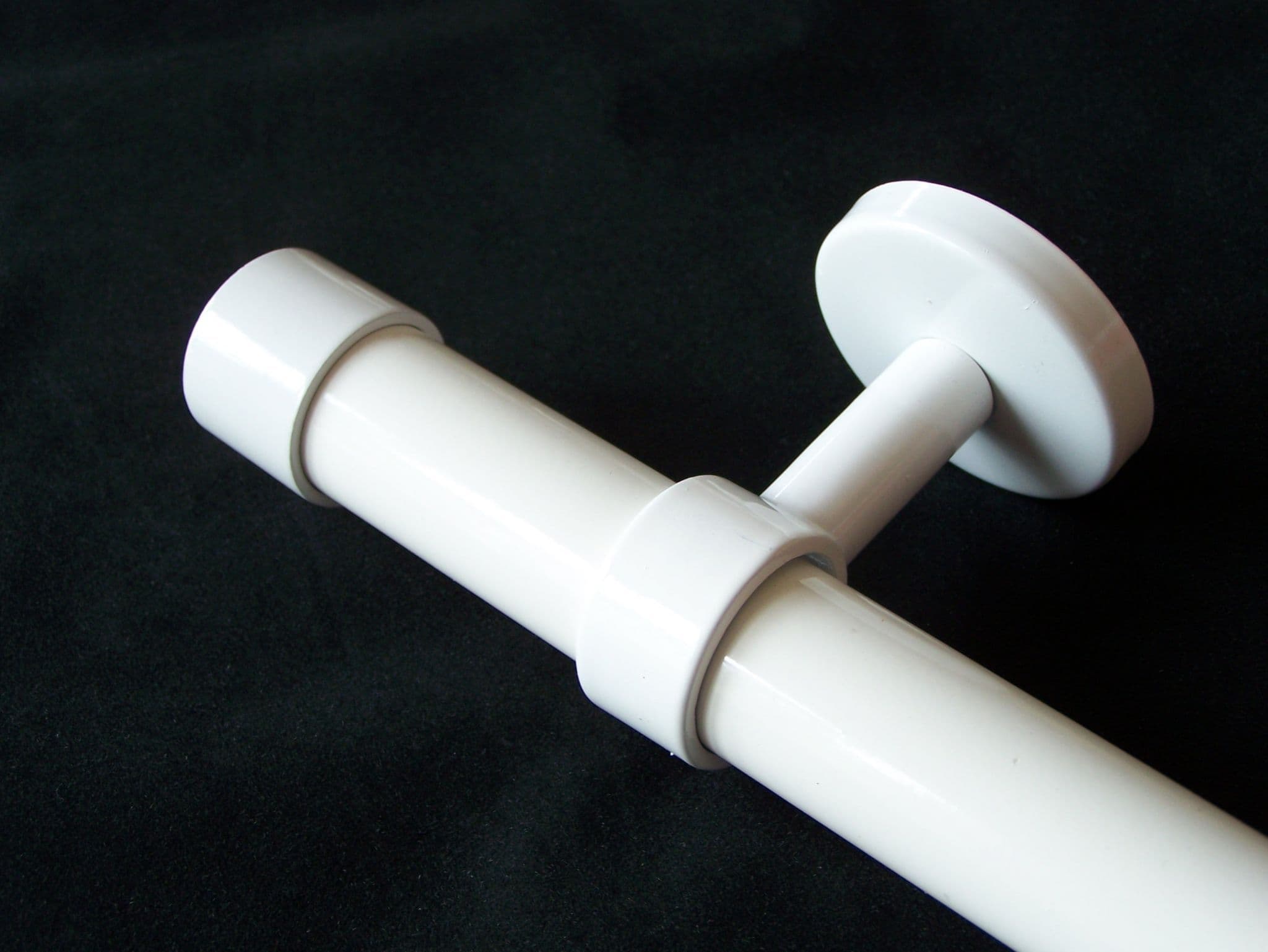 28mm Gloss White Ceiling Eyelet Curtain Pole End Cap Finials