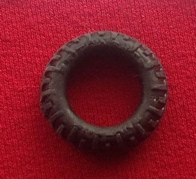 Britains Beetle lorry 25mm hollow fit black treaded also fit AAGun, etc