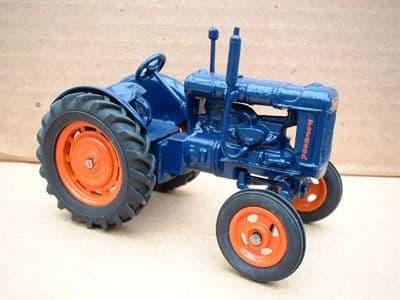 Britains Fordson  E27N 