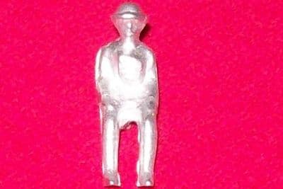 Dinky Toys 160B Royal Artillery Gunner Sitting [ Unpainted ] [ Each ]