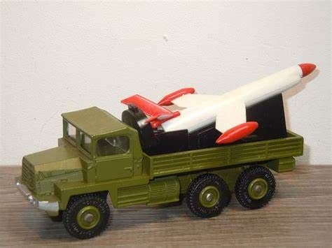Les Berliet GBC 8 KT de Dinky Toys - Magazine Charge utile