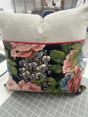 Overlocker Workshop Part 2 - Zips and Piping  FRIDAY 2ND OCTOBER 2pm to 5pm