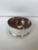 Deep Wall Wine Bottle Coaster