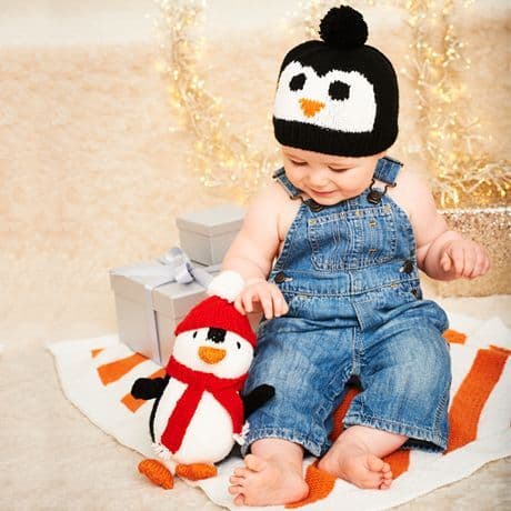 STYLECRAFT PENGUIN, HAT AND BLANKET PATTERN KNITTED WITH WONDERSOFT STARDUST DK 9578