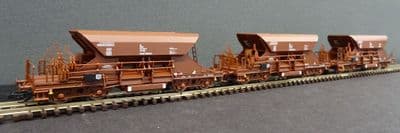 Arnold TT HN9747 DR Fac Self Discharge Hopper Wagon  Set