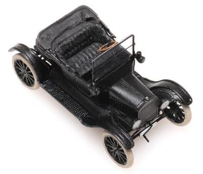 ArtiTec 387414 Ford Model T Runabout hood down