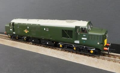 Bachmann 35-306 Class 37/0 BR  green Late crest