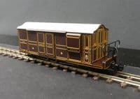 Bachmann 394-076 Curly Roof Van Ffestiniog Railway Lined Plum No.1