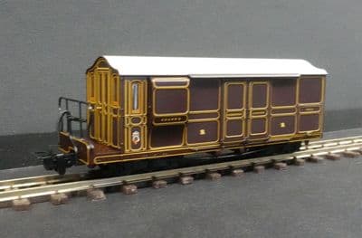 Bachmann 394-076 Curly Roof Van Ffestiniog Railway Lined Plum No.1