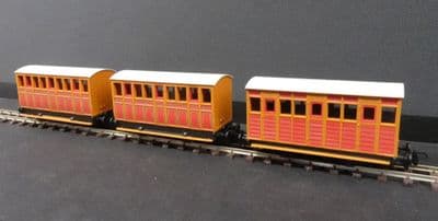 Bachmann 77502/3/4 Talyllyn Carriage set of 3 Satin