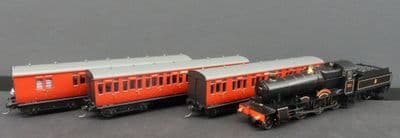 Dapol 4S-001-011T Ditcheat Manor BR (W)Train pack