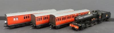 Dapol 4S-001-012T Foxcote Manor BR (W)Train pack
