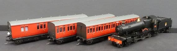 Dapol 4S-001-012T Foxcote Manor BR (W)Train pack
